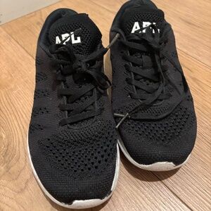 APL TechLoom Breeze Black Sneakers – Like New